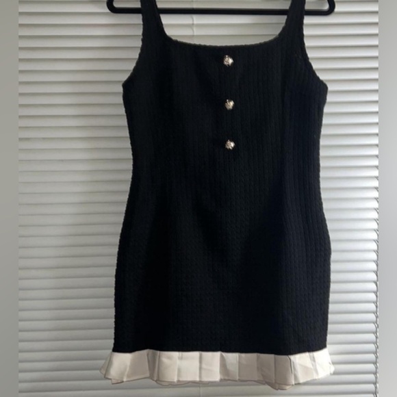 Black Sleeveless Tweed Dress with pleated hem.  Estimated Size S.  Brand new. - Picture 4 of 8